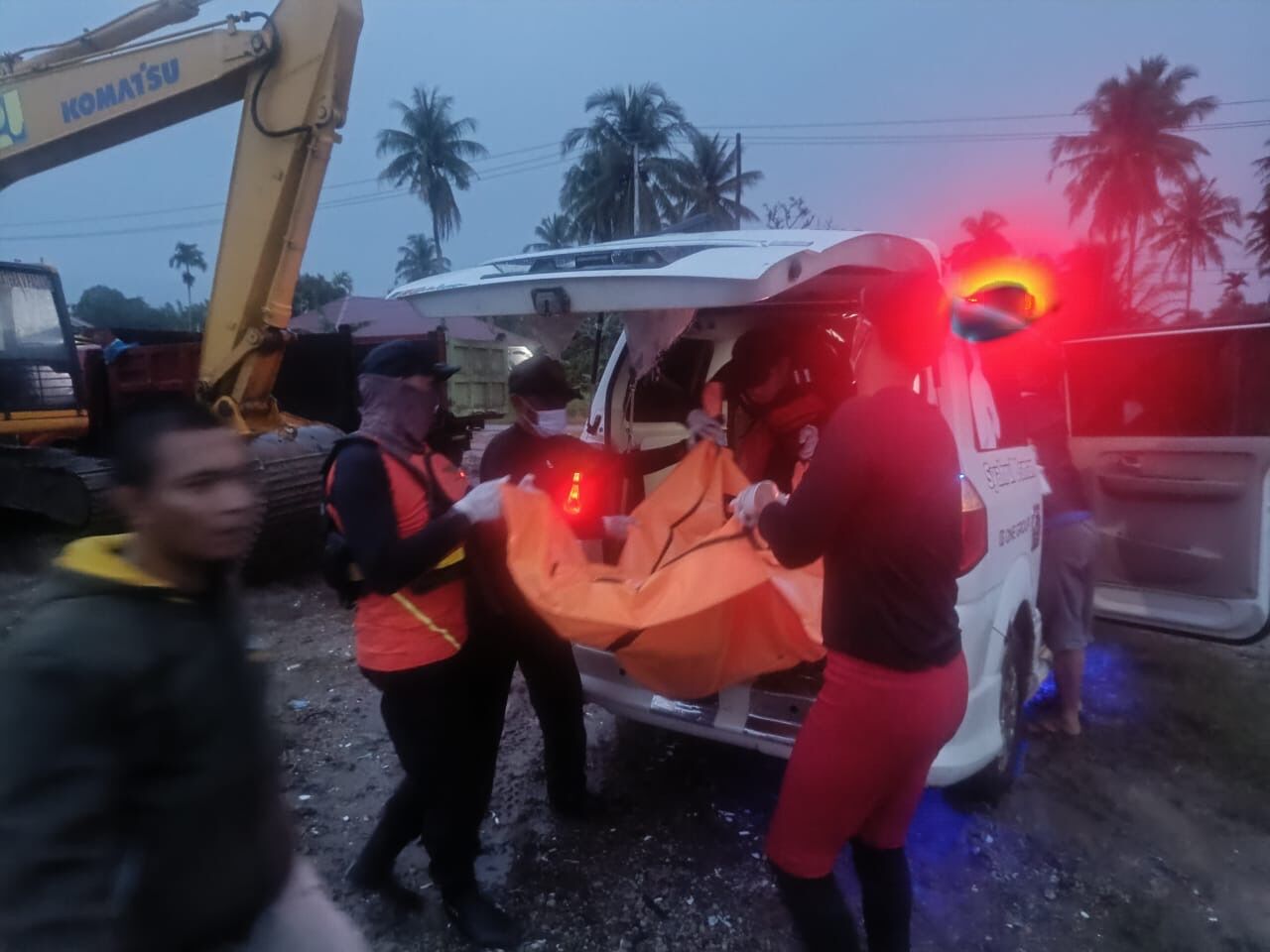 Korban Hanyut Batang Anai Padang Ditemukan Setelah 3 Hari Pencarian Dramatis Korban Hanyut Batang Anai Padang Ditemukan Setelah 3 Hari Pencarian Dramatis