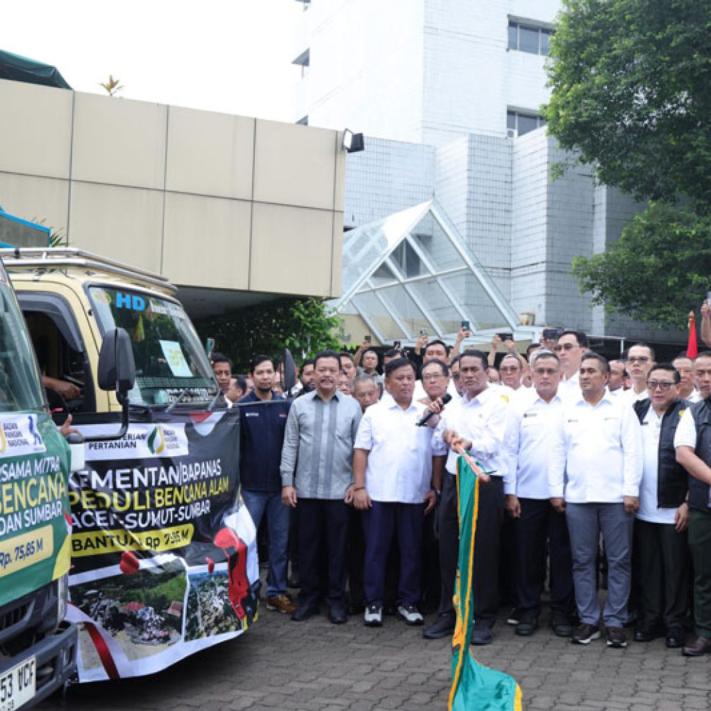 Mentan Amran Lepas Bantuan Logistik Rp107,6 Miliar untuk Korban Banjir Sumatra