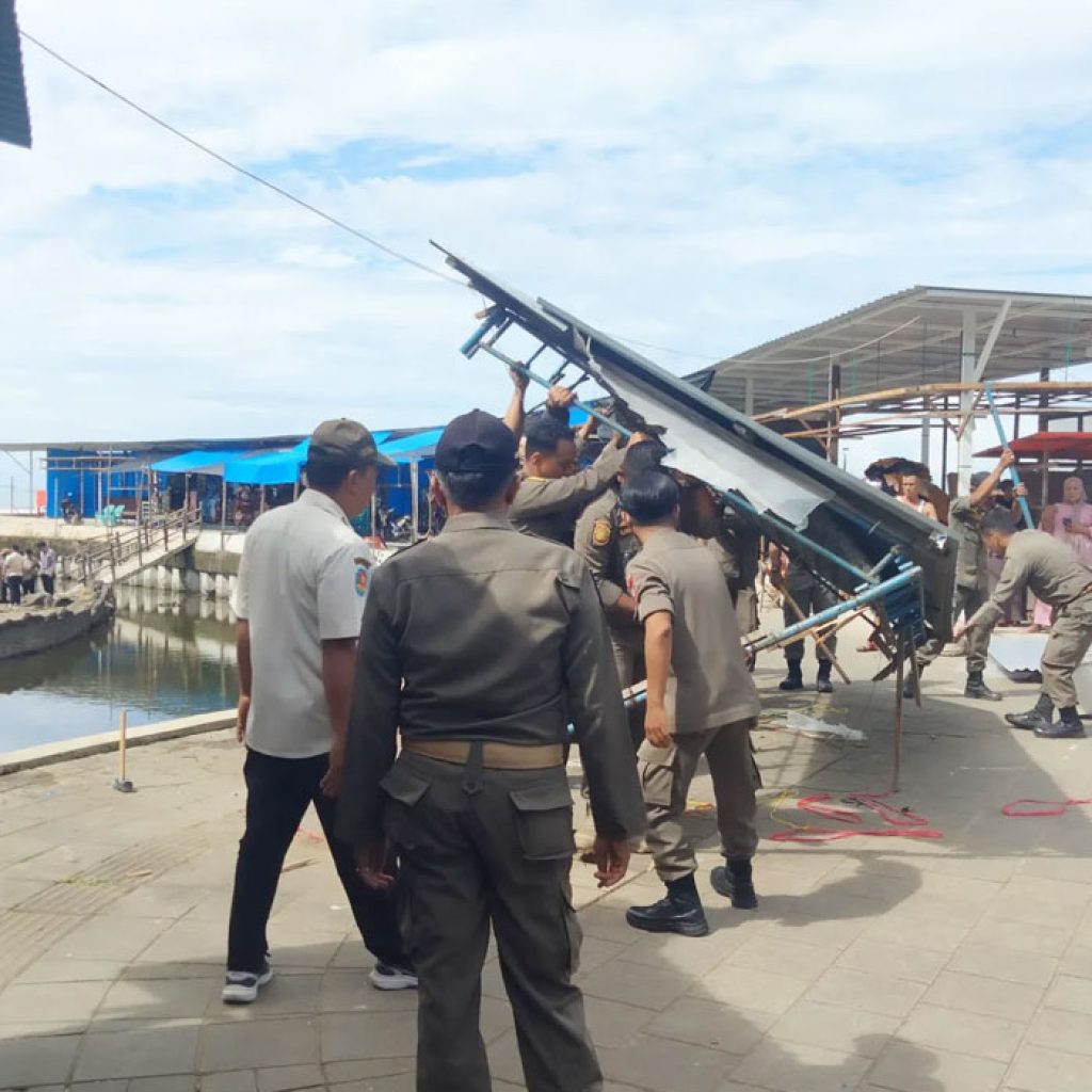 Penertiban PKL Wisata Batu Malin Kundang Demi Kenyamanan Wisatawan