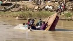 Rakit Terbalik Saat Tinjau Bencana, Wagub Aceh Nyaris Tenggelam