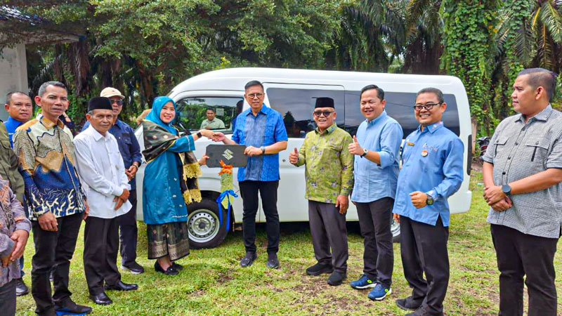 SMA Negeri 2 Kinali Terima Bus Operasional Baru dan Bupati Yulianto Minta Sekolah Manfaatkan Secara Optimal