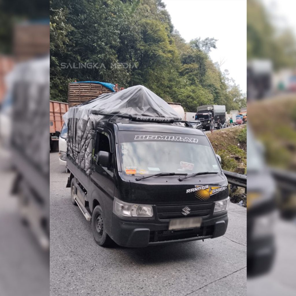 Sitinjau Lauik Kembali Macet Parah! Sopir Tak Sabar, Truk Rusak, Aparat Minim, Oknum TNI Justru Turun Tangan