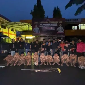 Tawuran Remaja Padang Digagalkan Polisi, 12 Orang Diamankan dengan Sajam dan 18 Motor