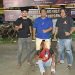 Jukir Curi HP di Mushala Pasar Raya Padang Ditangkap Tim Klewang