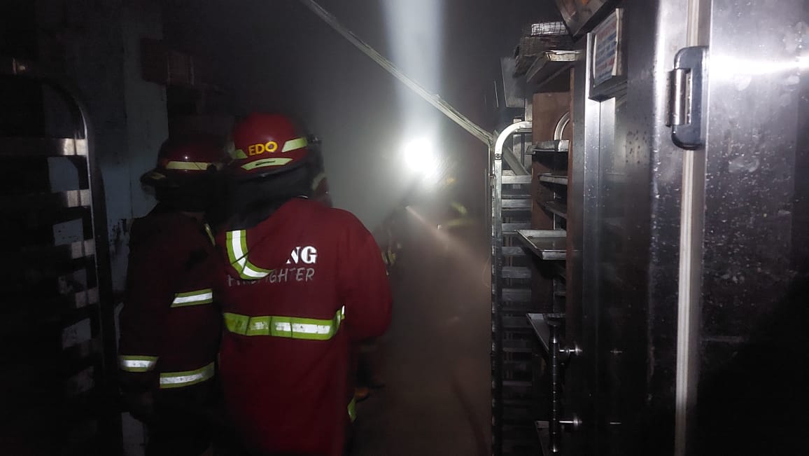 Kebakaran Ruko Indonesia Bakery di Padang Selatan Rugikan Rp150 Juta