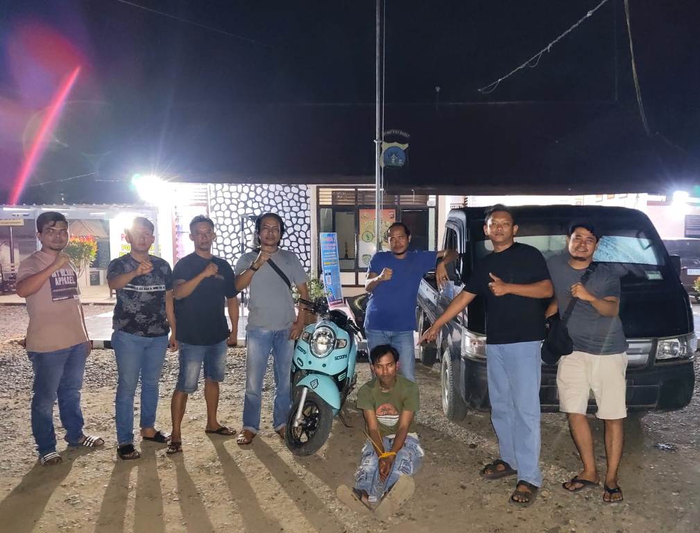 Pemuda Pengangguran Curi Mobil Pikap Getah Karet Dibantu Rekan Buron