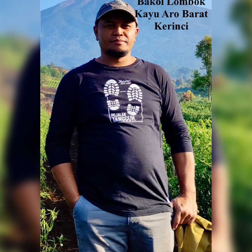 Pengusaha Cabe Asal Kerinci Salurkan Bantuan Pendidikan untuk Korban Banjir Bandang Gunung Nago Pauh