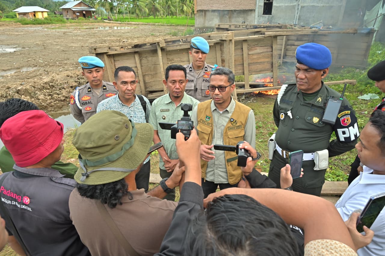 Tim Terpadu Sumbar Musnahkan Tambang Emas Ilegal di Pasaman