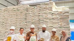 Pemkab Pesisir Selatan Pastikan Kualitas Bantuan Pangan Layak Konsumsi di Gudang Bulog Sago