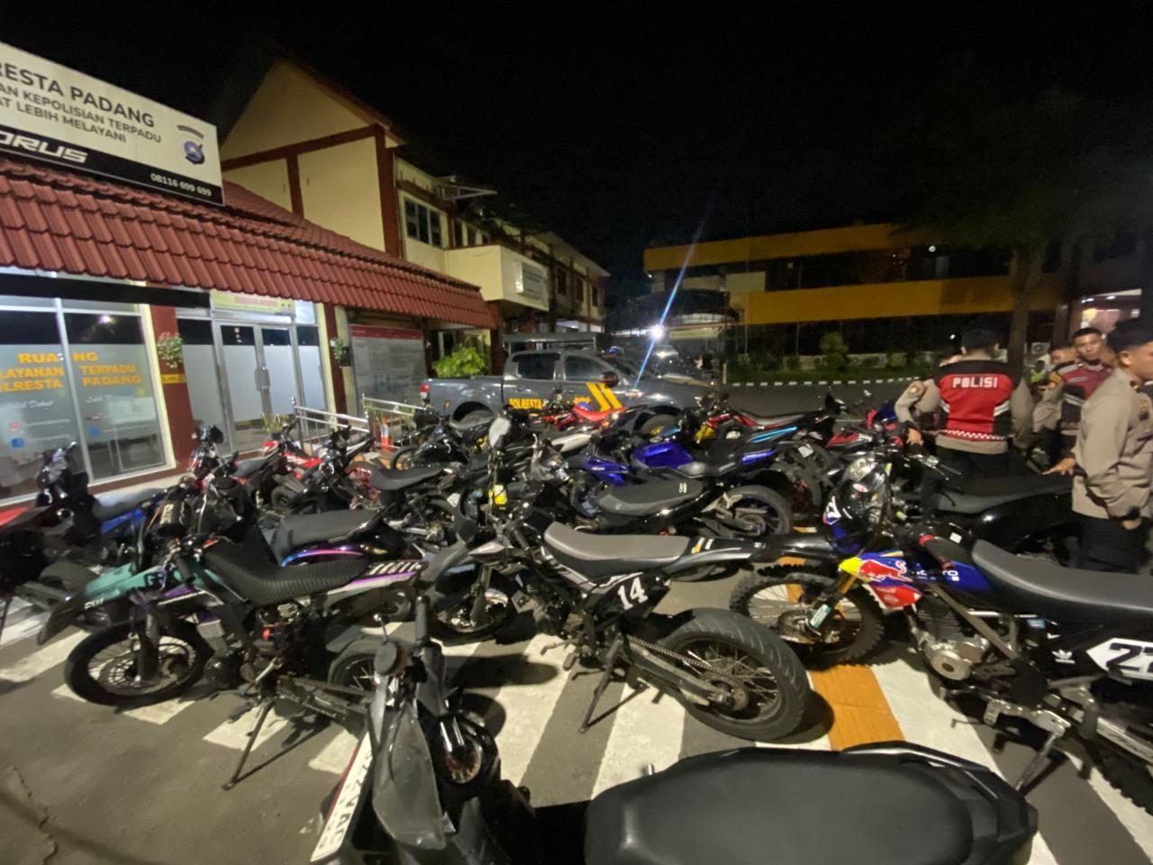 Polresta Padang Gelar Razia Knalpot Brong Padang dan Sita Puluhan Kendaraan Berisik