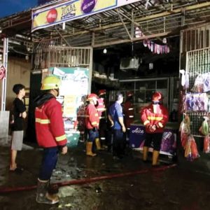 Warga Padang Heboh Akibat Kebakaran Hebat Diduga Rugikan Minimarket Raifan Mart Puluhan Juta Rupiah