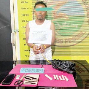 Polisi Tangkap Oknum Nelayan Pengedar Ganja di Pesisir Selatan dengan Barang Bukti 7 Paket Siap Edar