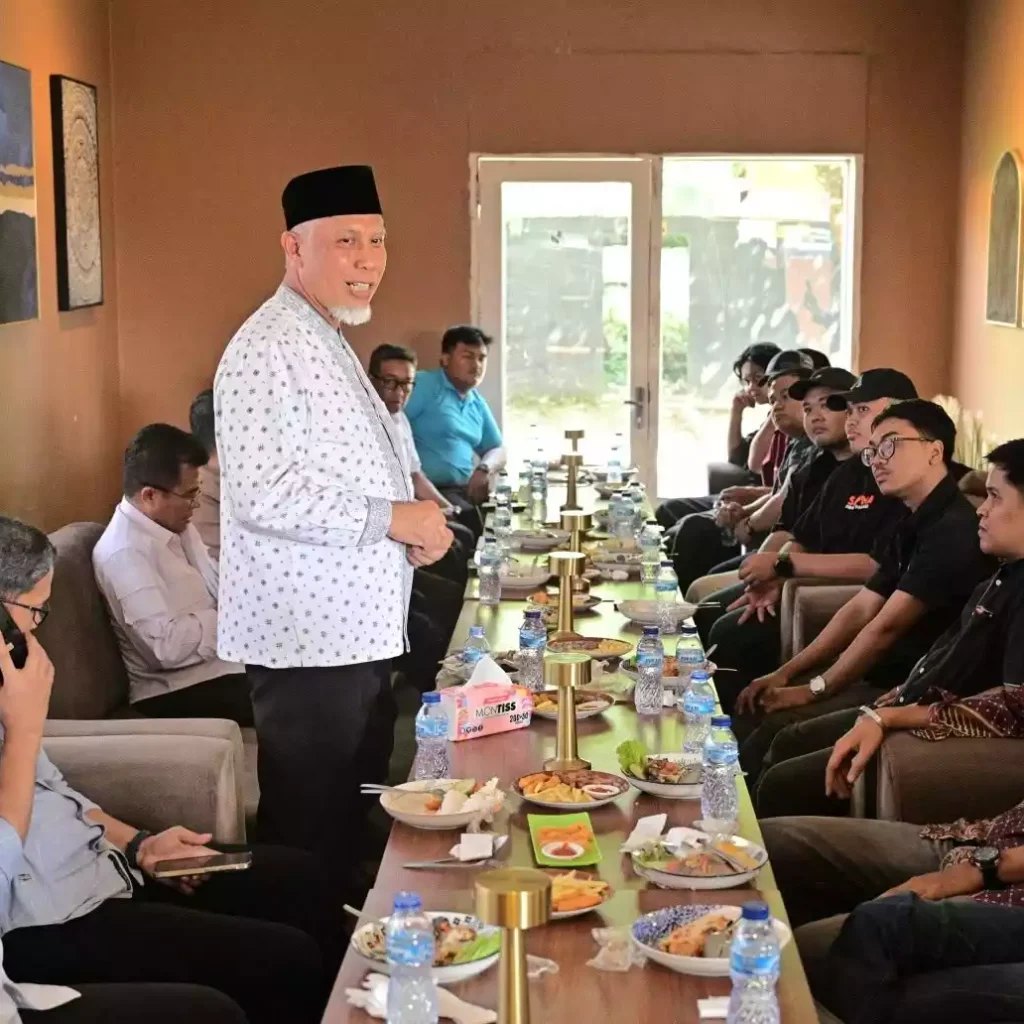 Dialog Bersama Aktivis, Mahyeldi Ungkap Cara Menuntaskan Persoalan Daerah Sampai ke Akar