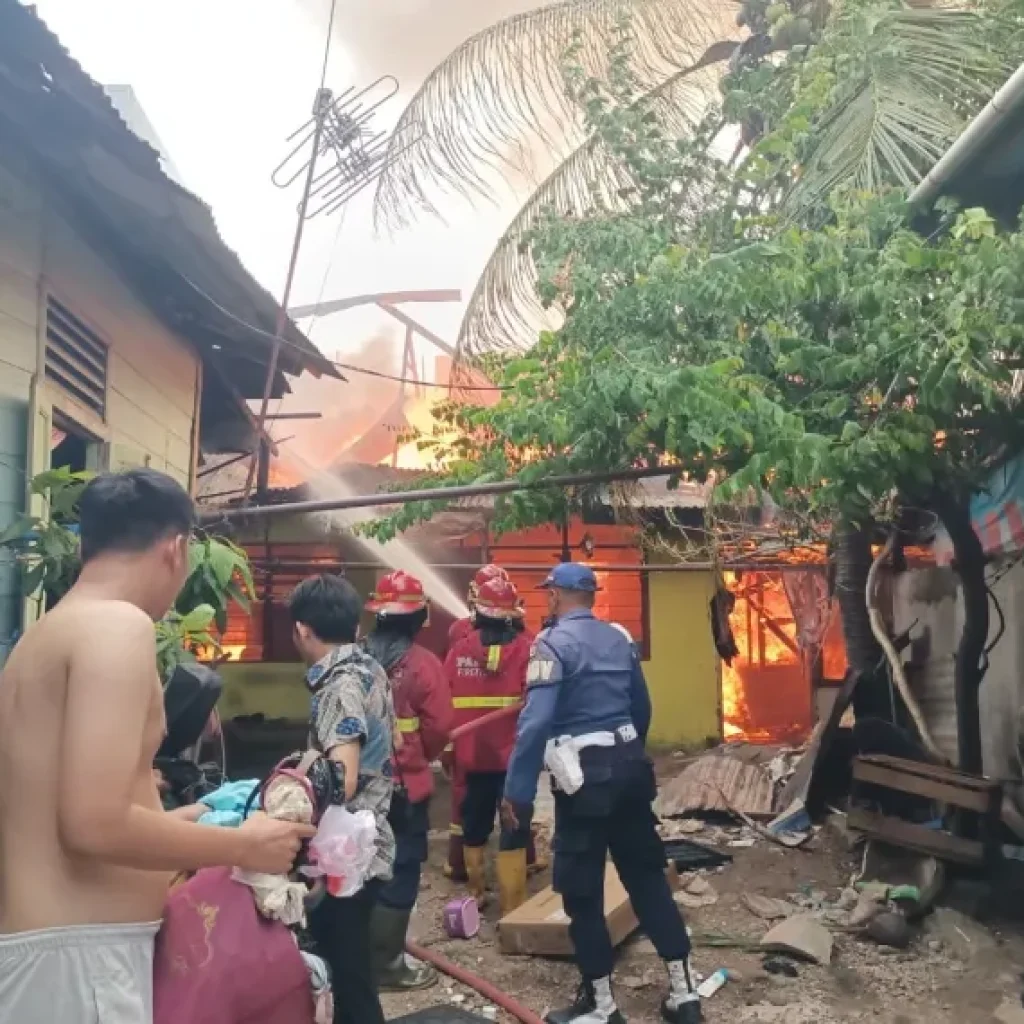 Kebakaran Pasar Raya Padang Hanguskan 34 Bangunan, Puluhan Warga Kehilangan Tempat Tinggal