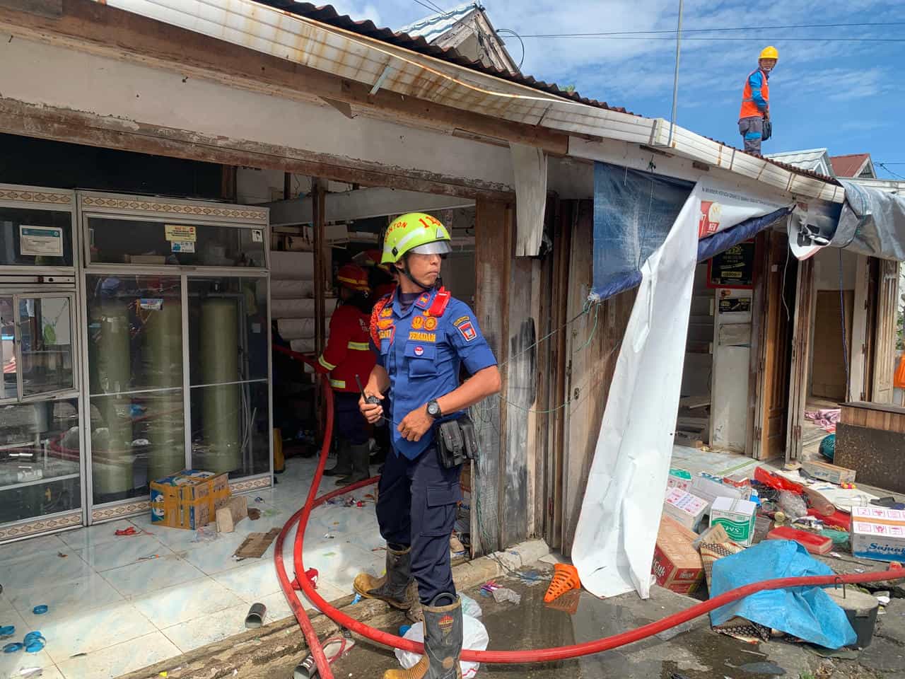 Kebakaran Rumah dan Depot Air di Alai Parak Kopi Padang Sebabkan Kerugian Rp800 Juta