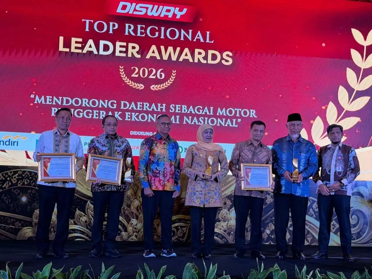 Mahyeldi Raih Penghargaan Nasional Berkat Komitmen Kembangkan Ekonomi Umat dan Budaya Halal di Sumbar