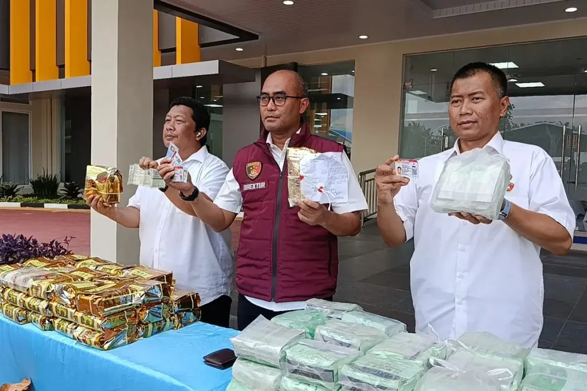 Polisi Kejar Jaringan 113 Kg Metamfetamin dari Malaysia yang Diduga Beredar ke Sejumlah Kota
