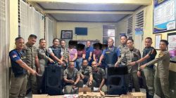 Satpol PP Pesisir Selatan Sita Puluhan Botol Minuman Beralkohol dalam Razia Dini Hari di Surantih