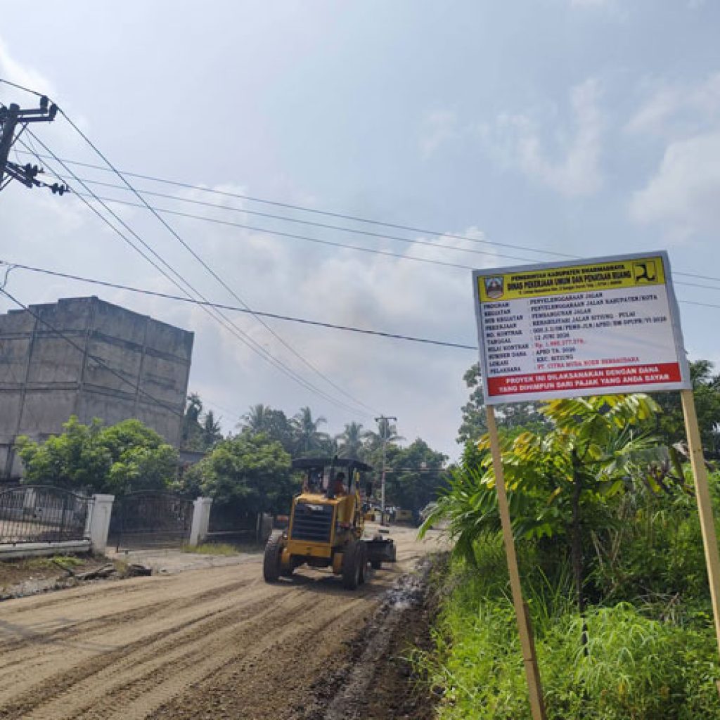 Dinas PUPR Dharmasraya Mulai Rehabilitasi Jalan Simpang Tiga Sitiung Lama–Pulai, Targetkan Akses Masyarakat Lebih Lancar