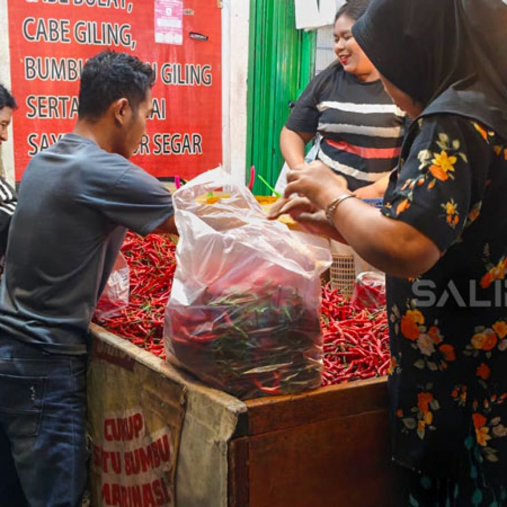 Harga Cabai Merah di Kota Padang Turun ke Rp32 Ribu pada 3 Juli 2026, Pembeli Ramai Datangi Pasar Bandar Buat