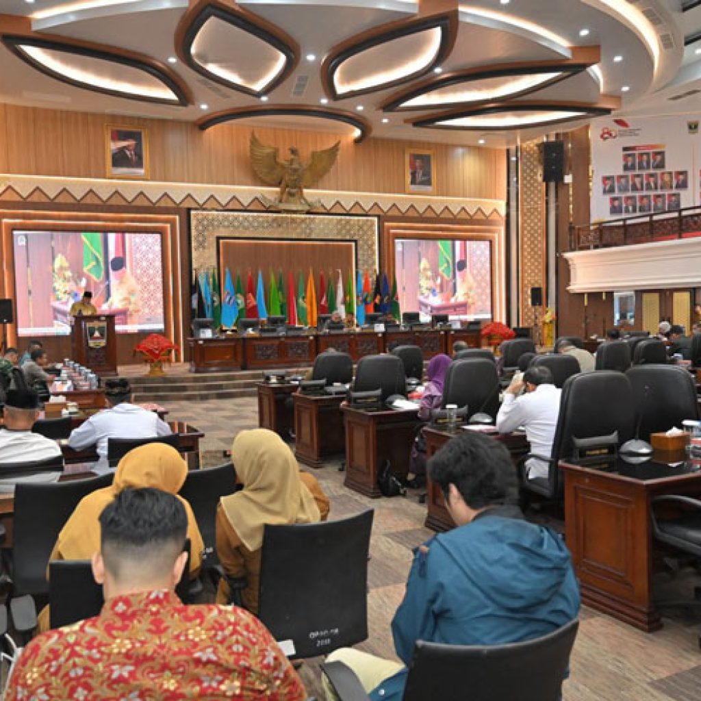 KUA-PPAS 2027 Sumbar Resmi Diserahkan Mahyeldi ke DPRD, Transformasi Ekonomi Jadi Fokus Utama