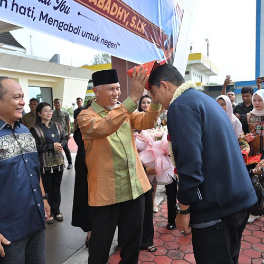 Kapolda Sumbar Irjen Djati Wiyoto Abadhy Tiba di Ranah Minang, Gubernur Mahyeldi Sambut Langsung