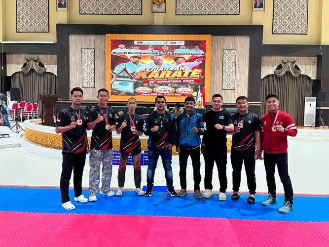Karate Brimob Sumbar Sabet 5 Medali di Kejuaraan Jam Gadang Se-Sumatera 2026, Dua Atlet Raih Emas