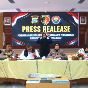 Polda Sumbar Bongkar Tambang Ilegal di Solok, Empat Tersangka dan Excavator Diamankan