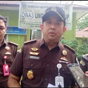 SPJ Fiktif BBM DLH Dharmasraya Diusut, Kejari Geledah Kantor dan Sita Dokumen Penting