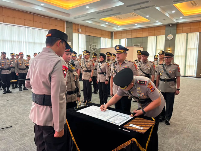 Sertijab Polda Sumbar Digelar, Kapolda Resmi Lantik Sejumlah Pejabat Utama dan Kapolres Baru