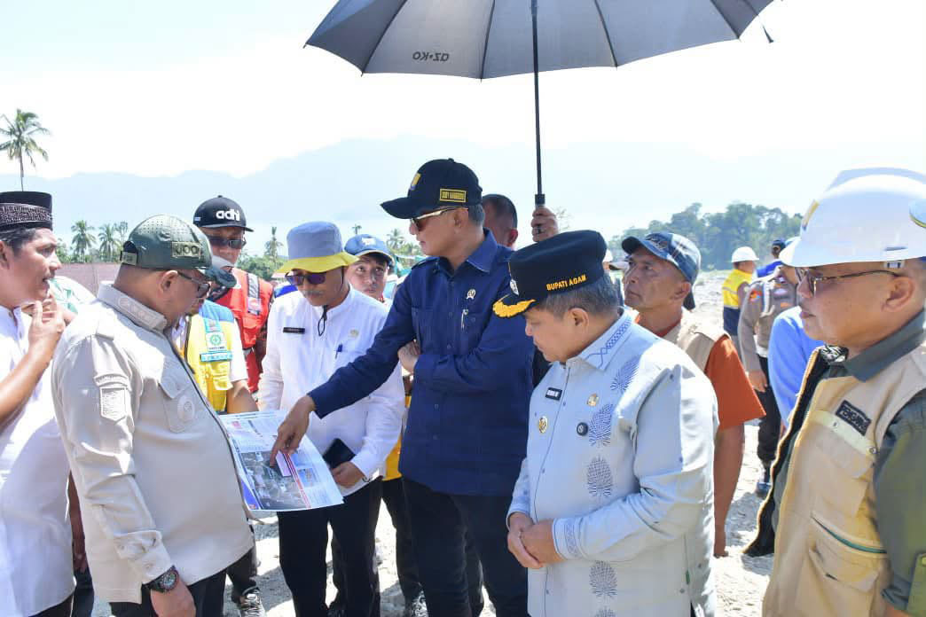 Bupati Agam Serahkan Usulan Rp858,98 Miliar ke Menteri PU untuk Percepat Pemulihan Infrastruktur