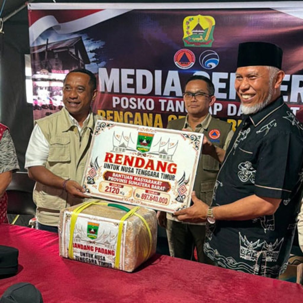 Pemprov Sumbar Kirim 2,1 Ton Rendang untuk Korban Bencana di NTT