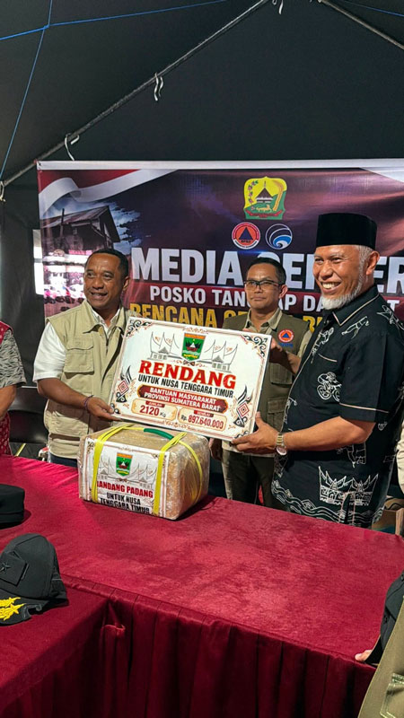 Pemprov Sumbar Kirim 2,1 Ton Rendang untuk Korban Bencana di NTT