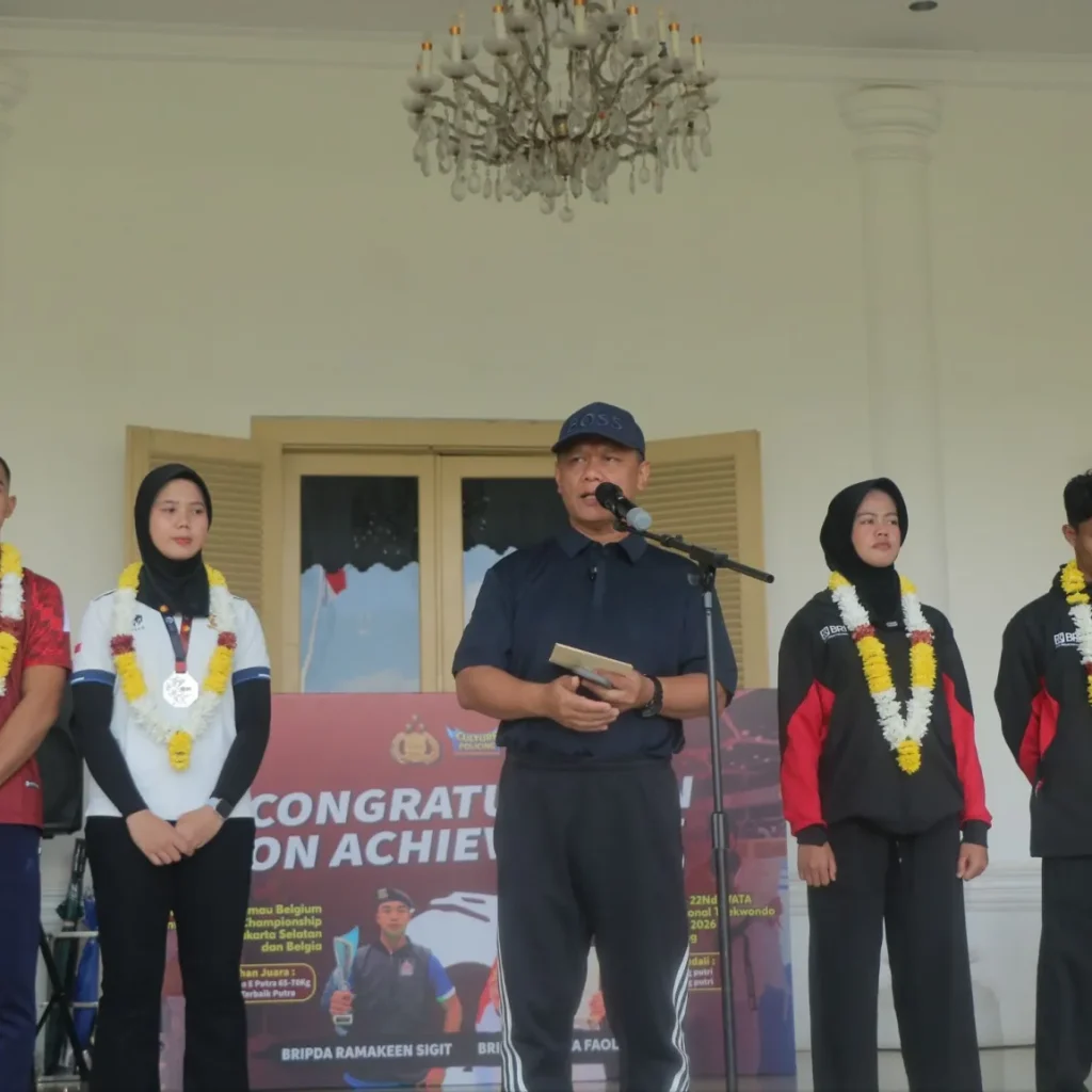 Polda Sumbar Apresiasi Atlet Berprestasi Internasional Kapolda Targetkan Sumbar Masuk 5 Besar PON 2028