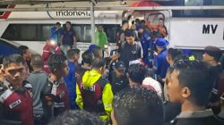 Ratusan Penumpang Mentawai Fast Dievakuasi Ditsamapta Polda Sumbar Setelah Kapal Mati Mesin
