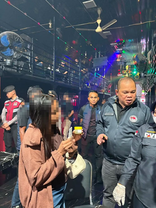 Razia Tempat Hiburan Malam di Padang, Polda Sumbar Amankan 5 Pengunjung Positif Narkoba