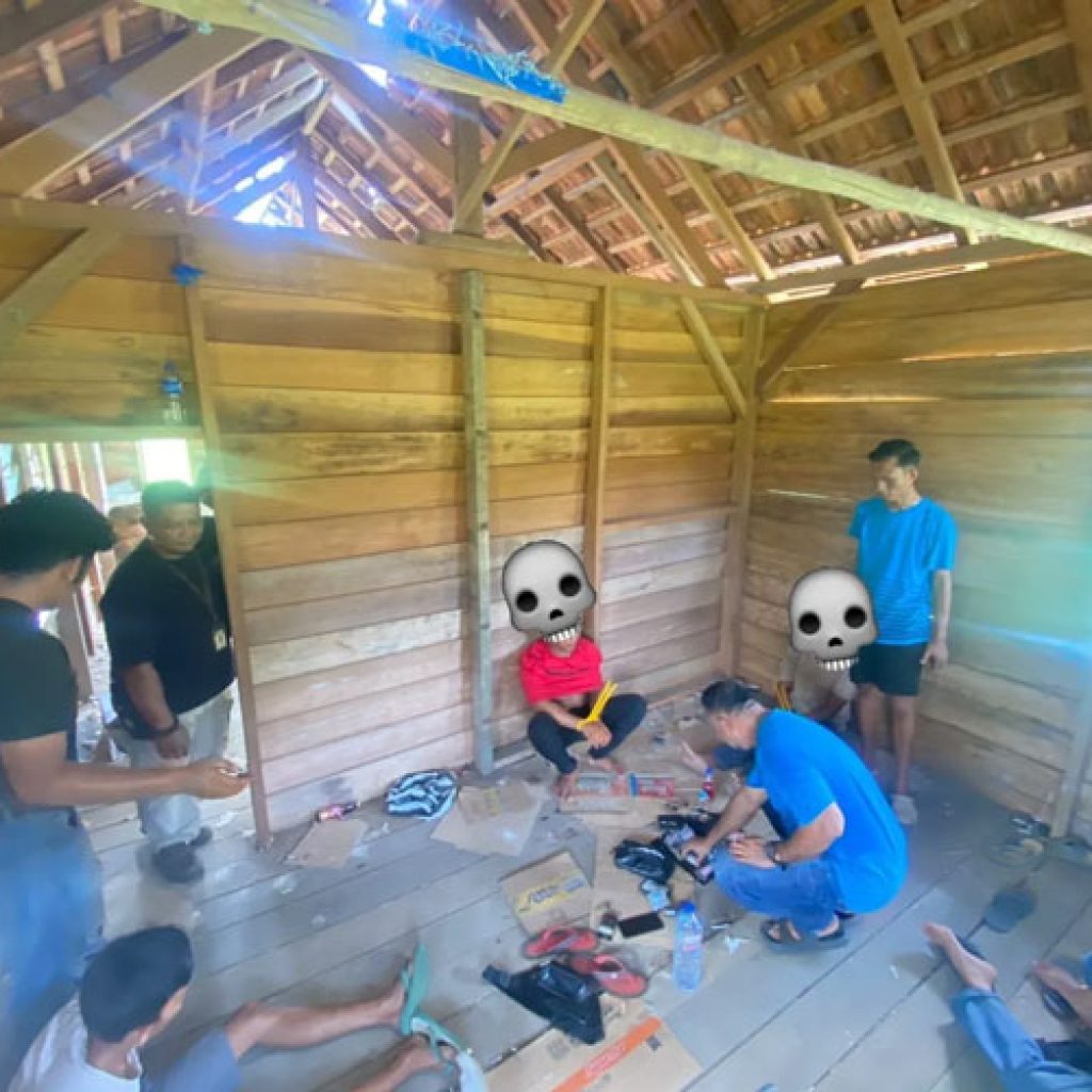 Tiga Pria Diciduk Saat Warga Sholat Jumat di Dharmasraya, Sabu dan Timbangan Digital Disita