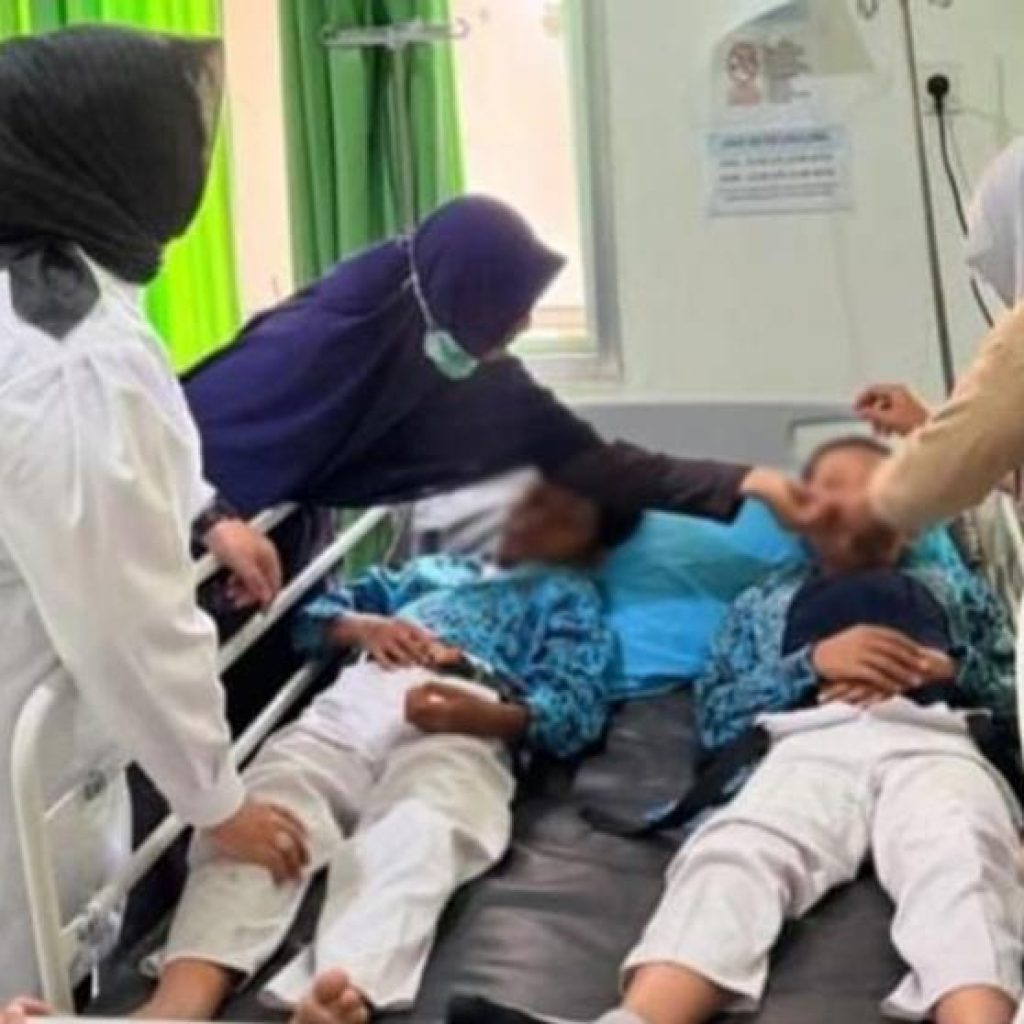 237 Siswa Diduga Keracunan MBG di Agam, Dapur SPPG Palupuh Ditutup Sementara