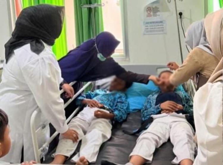 237 Siswa Diduga Keracunan MBG di Agam, Dapur SPPG Palupuh Ditutup Sementara