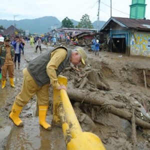 Banjir Bandang Solok, Mahyeldi Fokus Selamatkan Warga dan Pulihkan Wilayah Terdampak