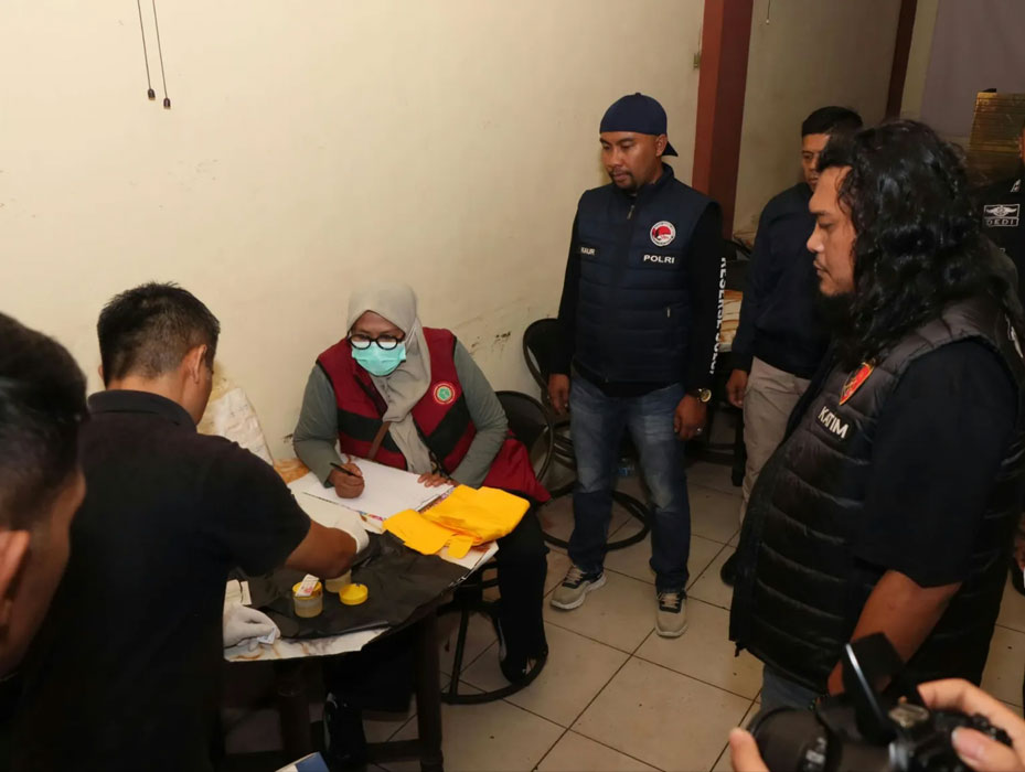 Kapolres Solok Kota Pimpin Razia Tempat Hiburan Malam, Petugas Temukan Minuman Beralkohol di Satu Lokasi